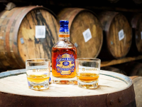 Hướng dẫn cách phân biệt rượu Chivas 18 thật giả dễ nhận biết nhất