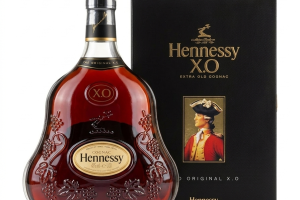 Phân Biệt Rượu Hennessy Thật Giả