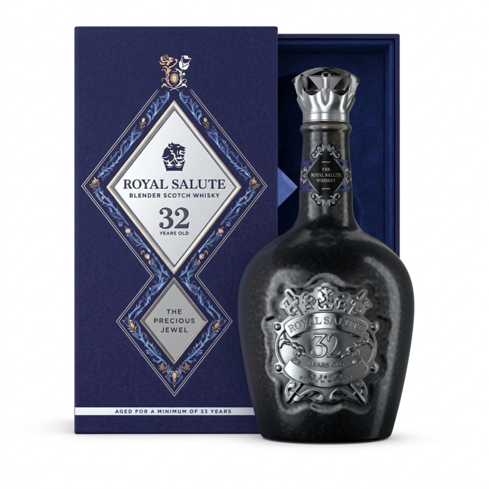 Rượu Royal Salute 32 Years Old
