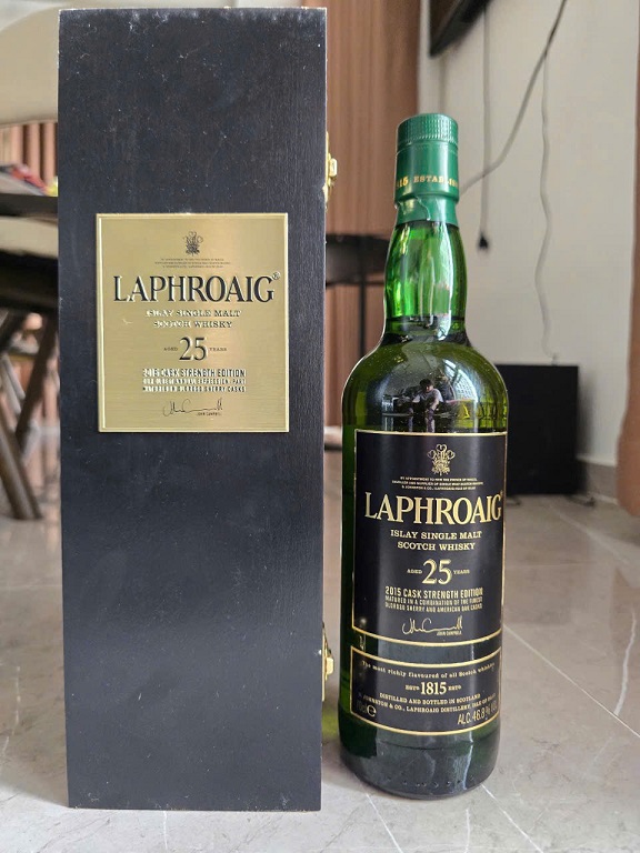 Mua Lại Rượu Laphroaig Giá Cao