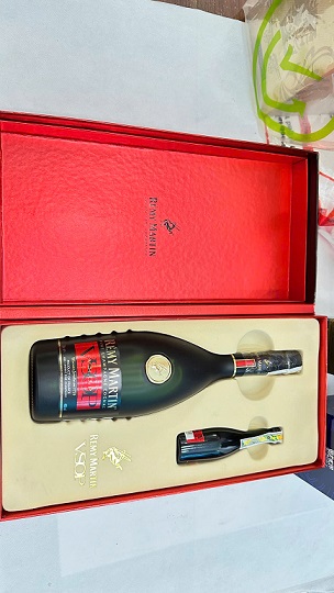 dịch vụ thu mua rượu ngoại chính hãng giá cao bảo mật thông tin