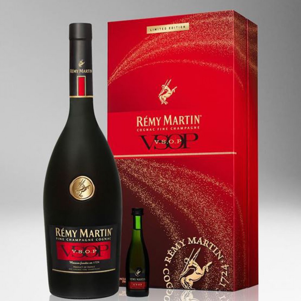 Rượu Cognac Remy Martin VSOP Gift Box