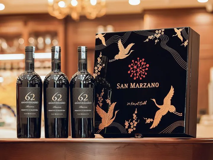 Rượu vang đỏ 62 Anniversario