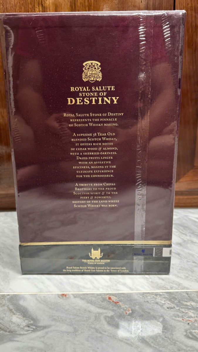 Royal Salute 38 Năm 700ml